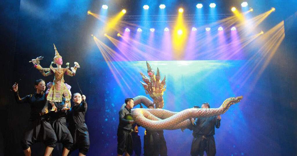 Enjoy a traditional puppet show at Aksra Theatre