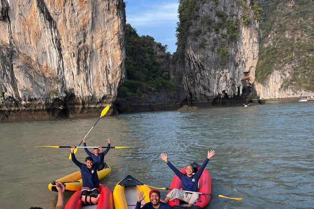Explore with Kayaking