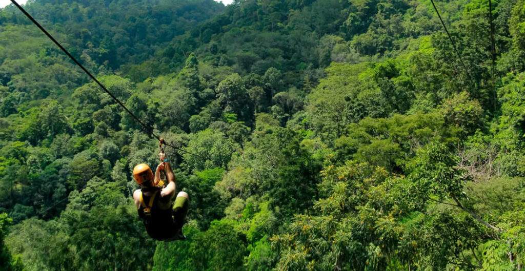 Enjoy an experience at Skyline Adventure Phuket
