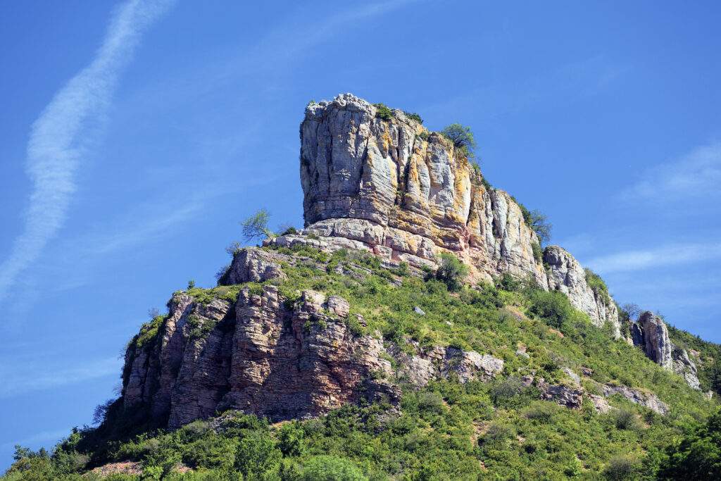 famous-solutre-rock-burgundy-france-1024x683.jpg?profile=RESIZE_1200x